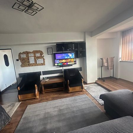 High Level Apart Oradea Free Reserved Parking Exterior photo