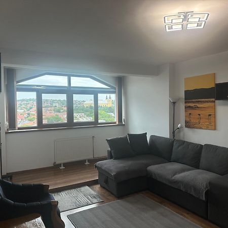 High Level Apart Oradea Free Reserved Parking Exterior photo