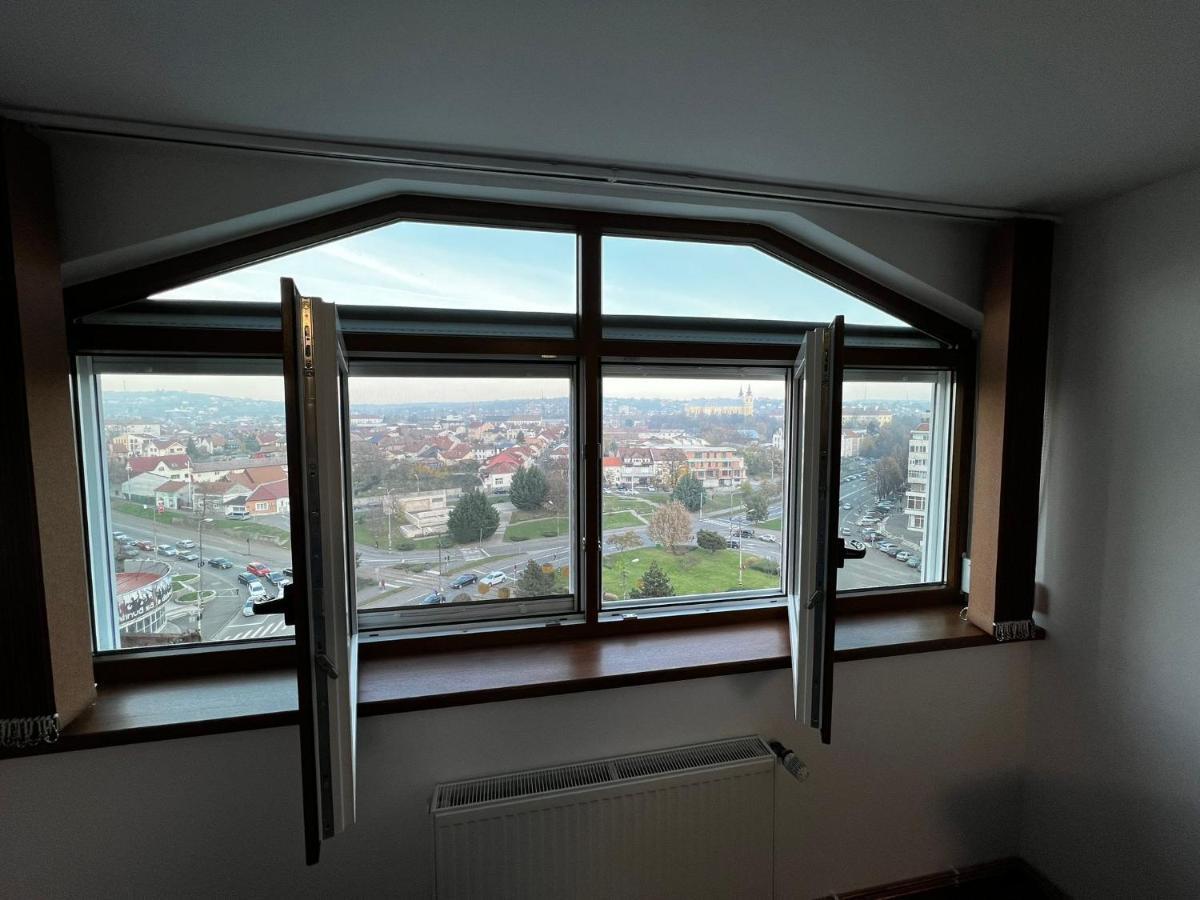 High Level Apart Oradea Free Reserved Parking Exterior photo