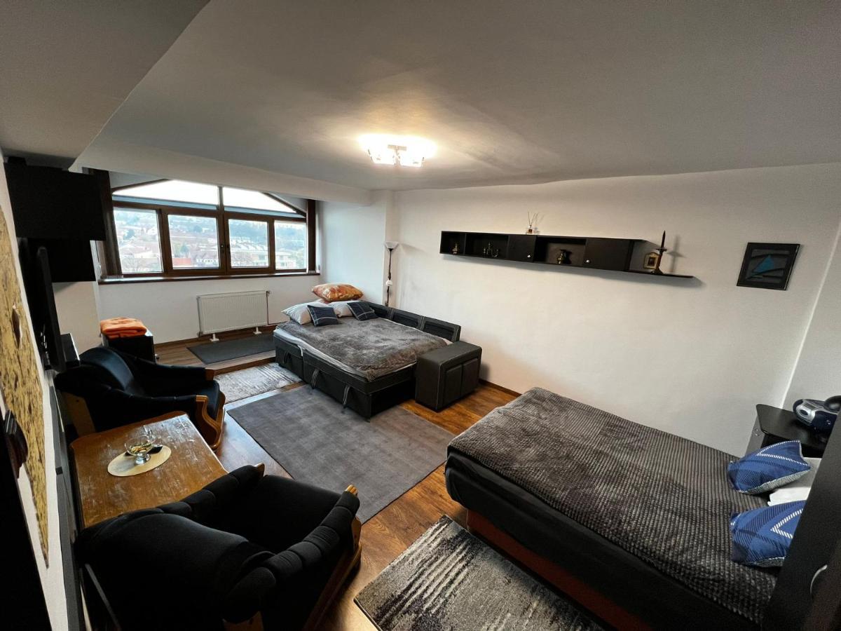High Level Apart Oradea Free Reserved Parking Exterior photo