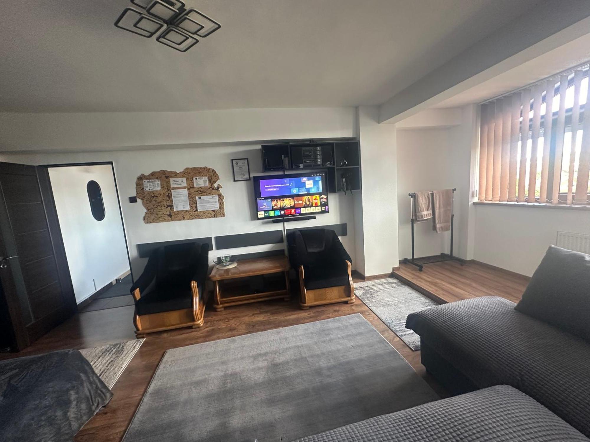 High Level Apart Oradea Free Reserved Parking Exterior photo